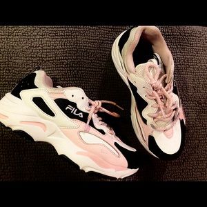 FILA Ray Tracer Pink, Black & White Shoes,